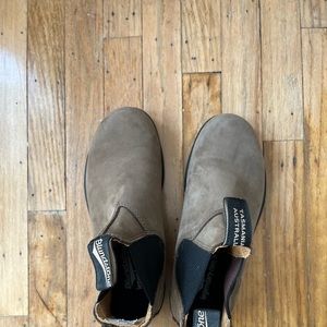 Mint condition Ladies Blundstone Boots size 8.5 (5.5 Australian)